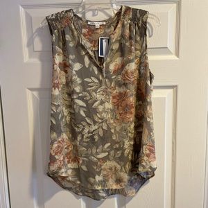 Sleeveless Blouse